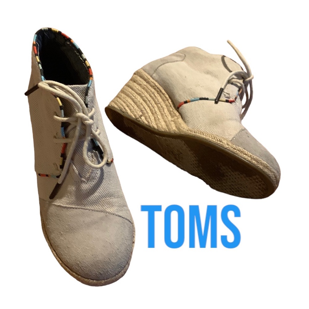 Toms ankle boot/beige suede/women’s size 7.5 EUC